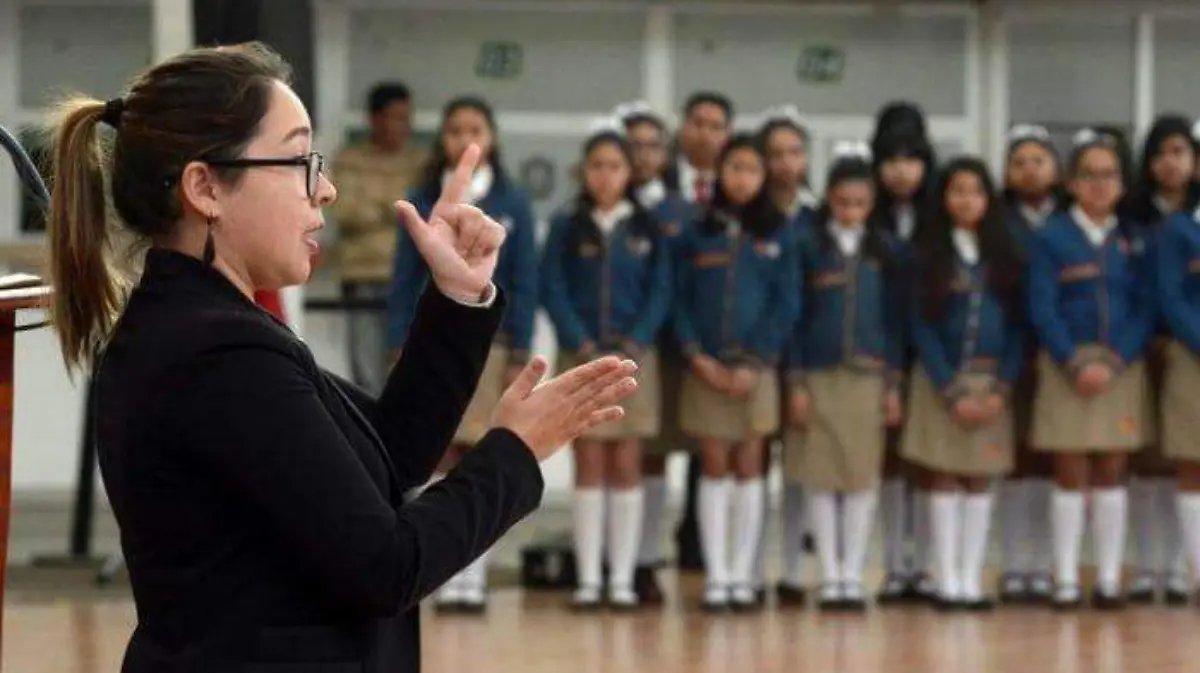 Intérprete Aleisha Collins1