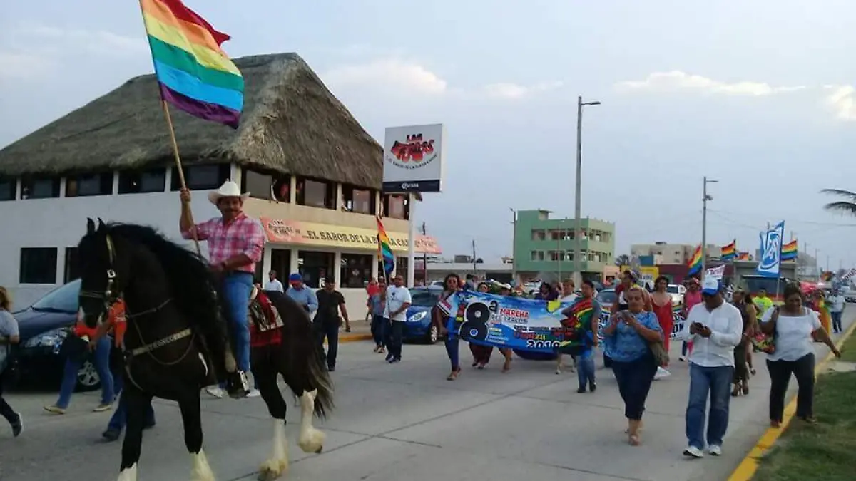 ROBERTO SOSA Candidato tachado de misogino