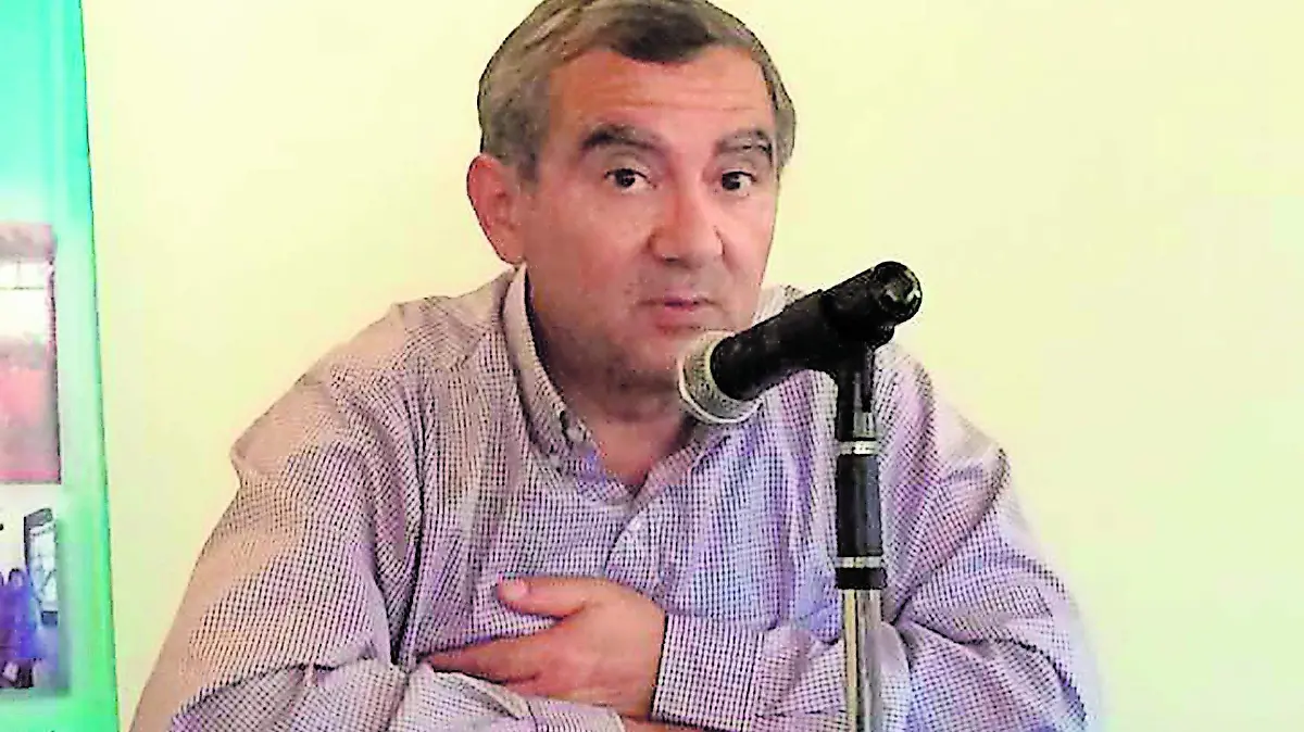 Dr EfrainQuionezLeon_CMYK