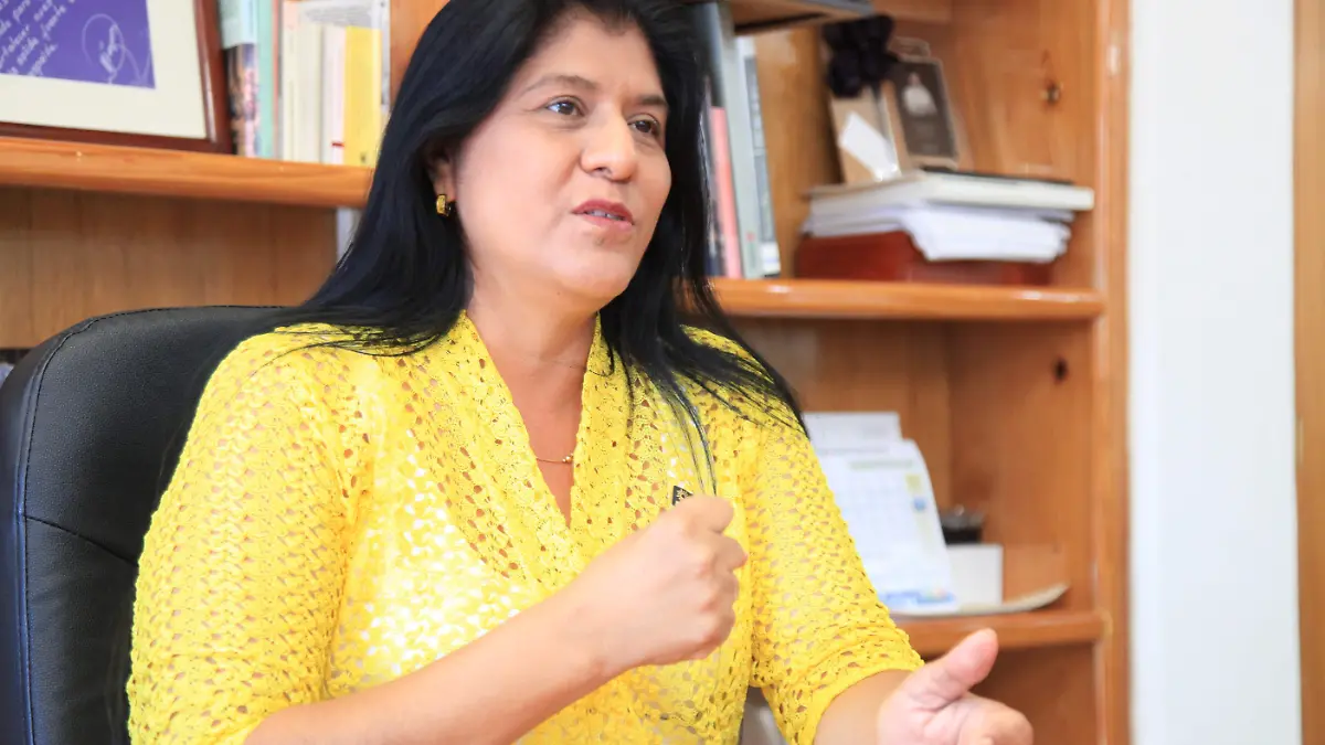 YAZMINCOPETE5JUN184683