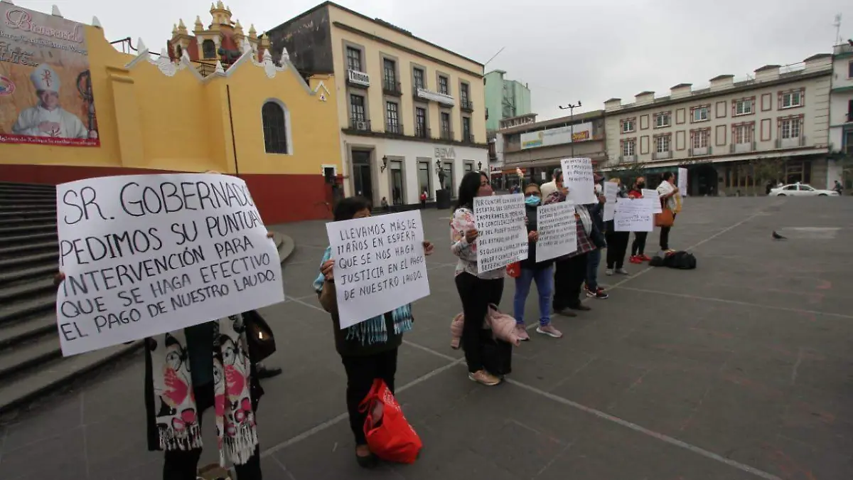 Ex trabajadores de Tlacojalpan