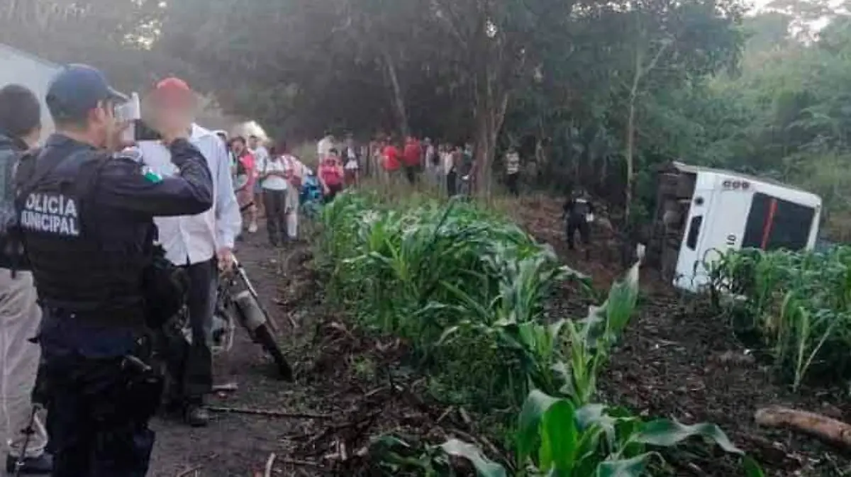 Trailer-Grupos-de-Auxilio-2