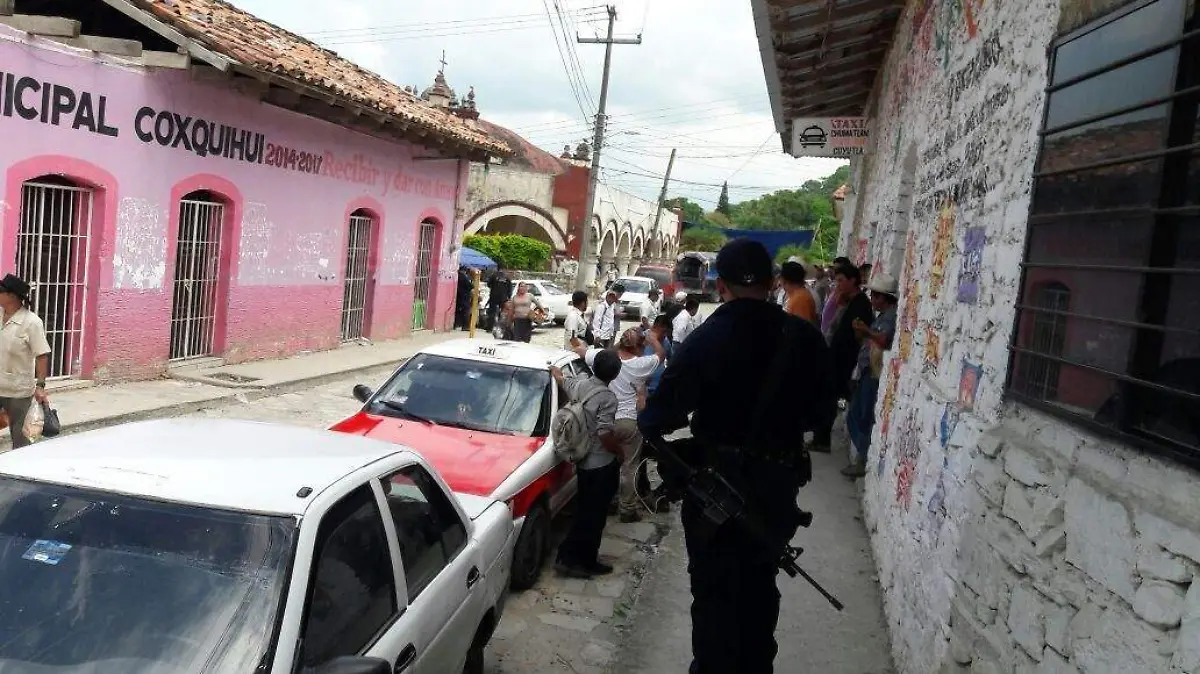 FOTO Dos Taxistas Coxquihui