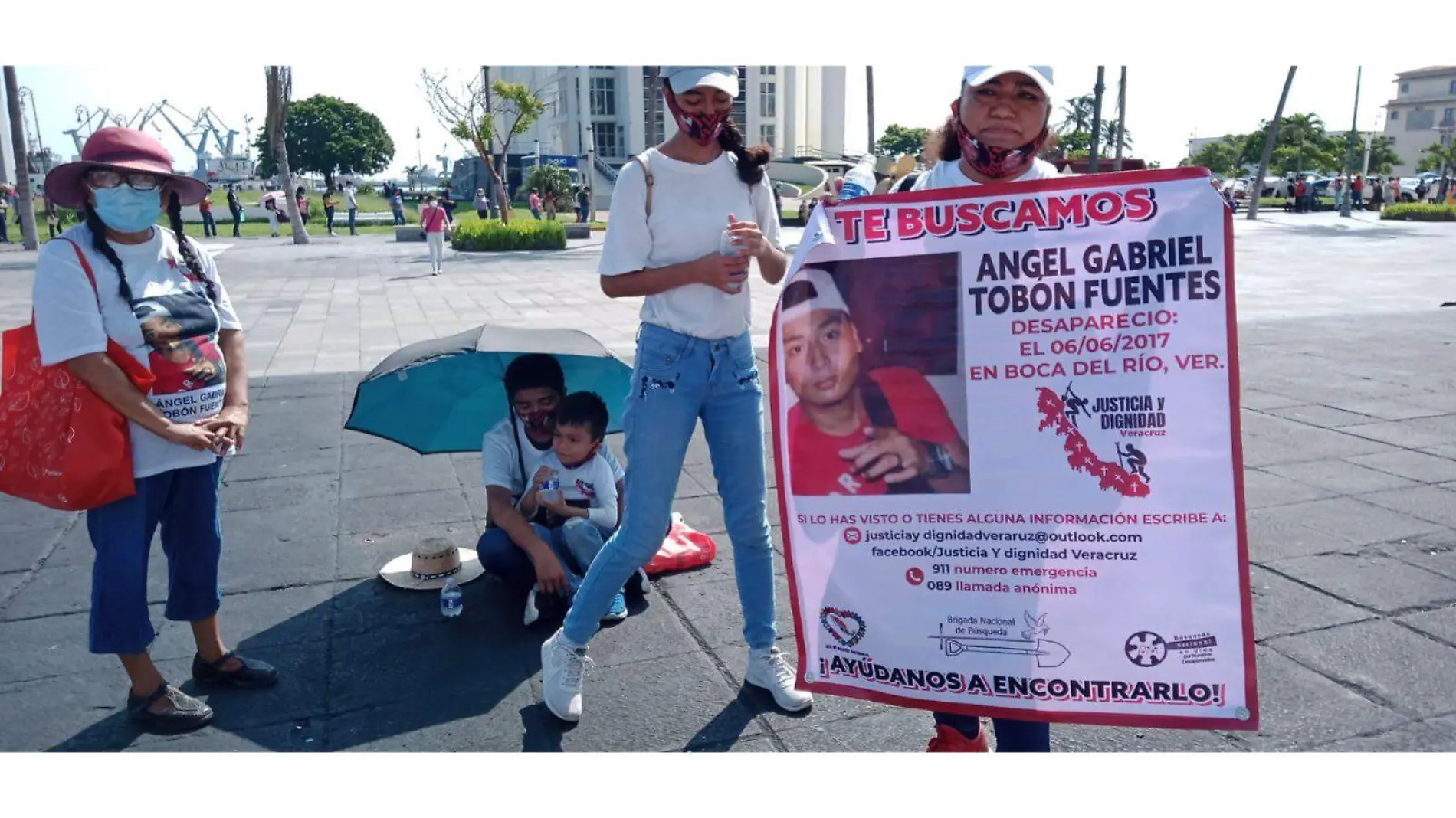 Marchan colectivos de familiares de desaparecidos en el puerto Veracruz