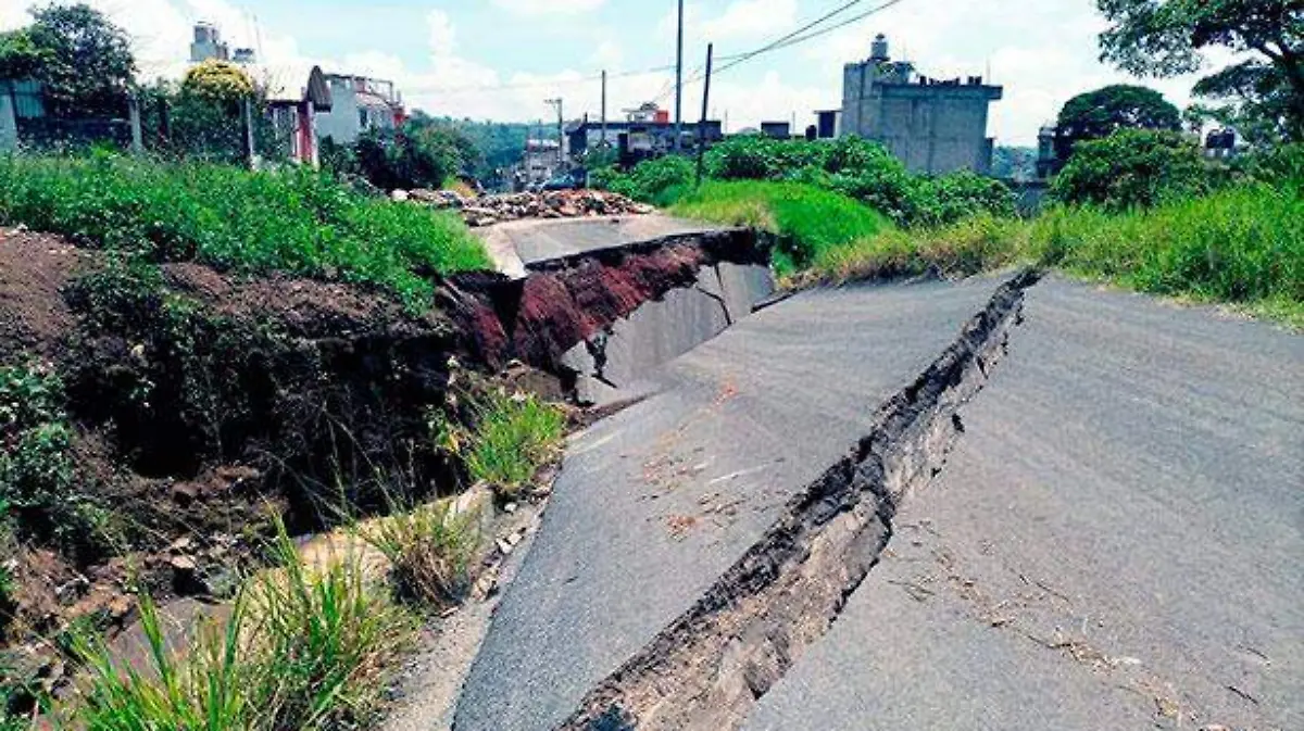 210819-C3280-FOTO-02-Trabajos-carretera-Xalapa-Alto-Lucero