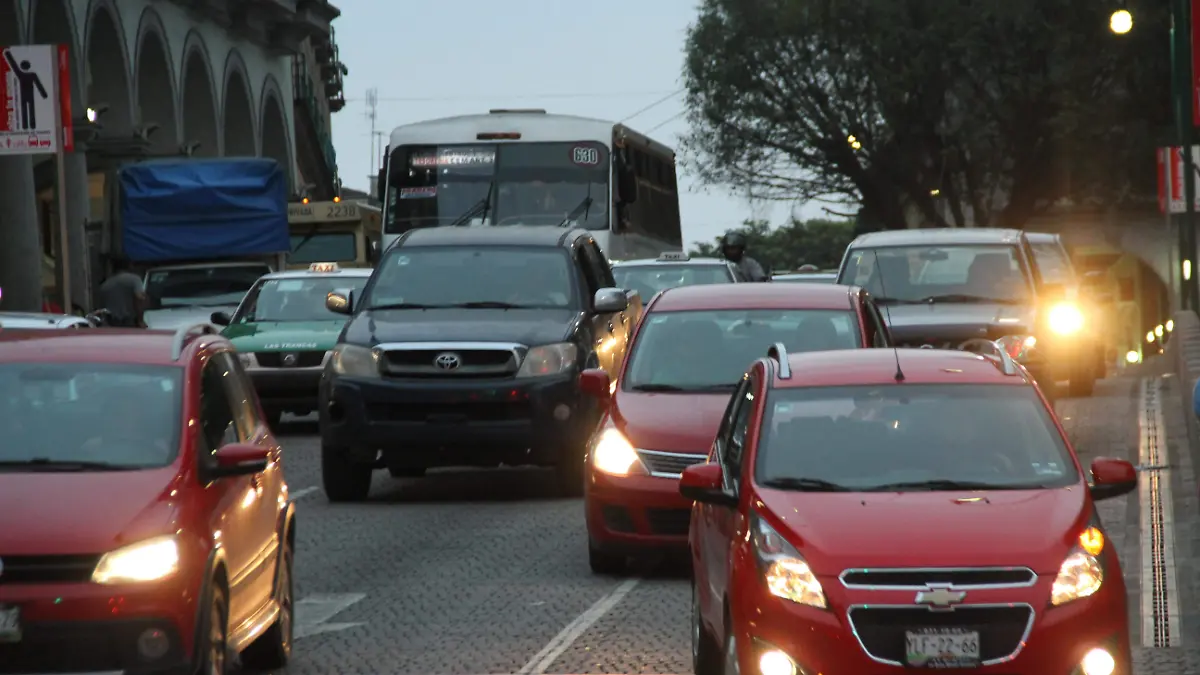 JE260318002Trafico-Ciudad