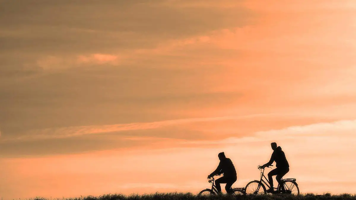 cyclist-g427396586_1280