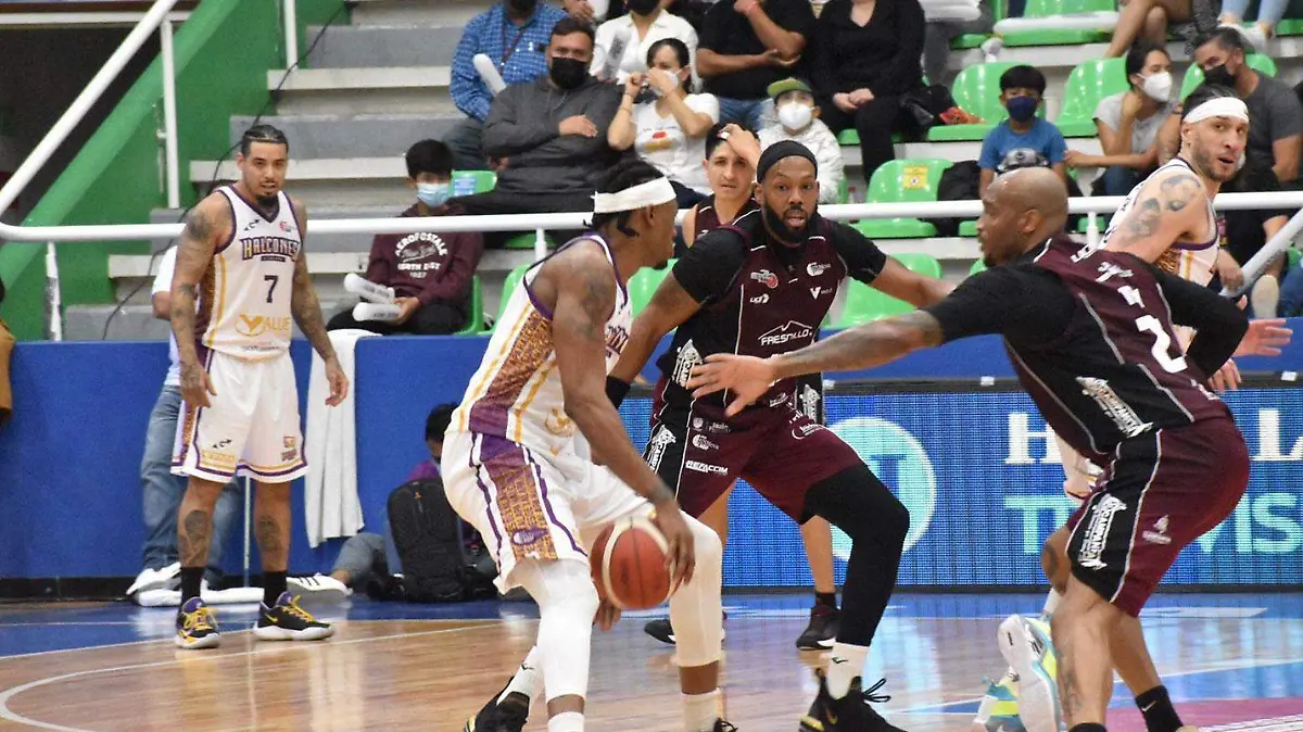 Juego-de-Halcones-contra-Plateros