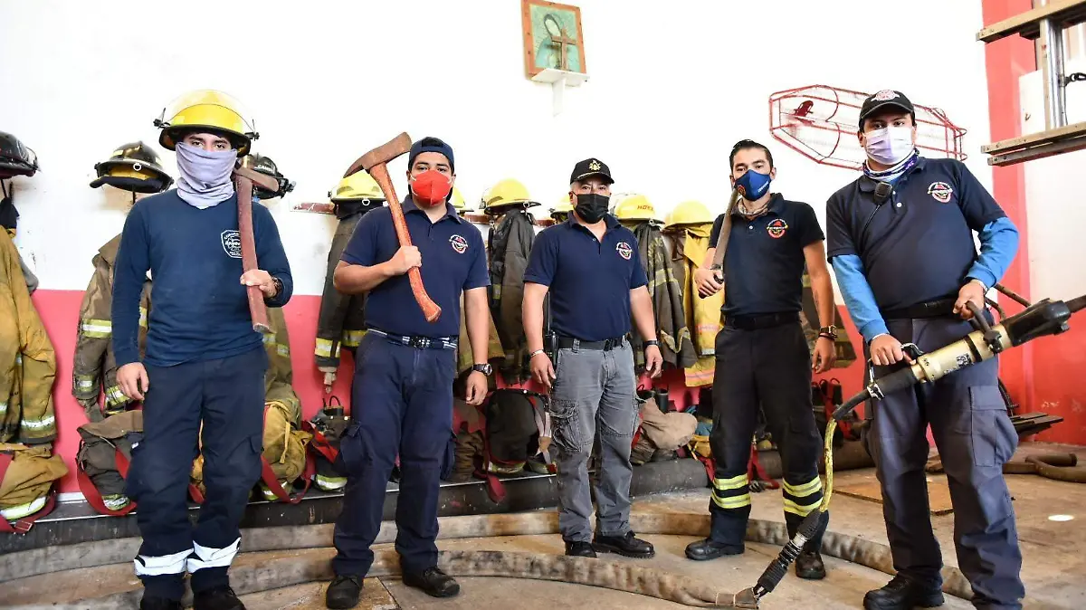 RENE-BOMBEROS (2)
