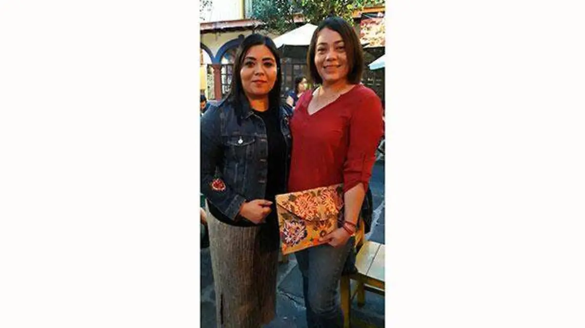 Miriam Oliva y Ana Bertha Cuevas Ordóñez Foto: Raúl Espinoza 