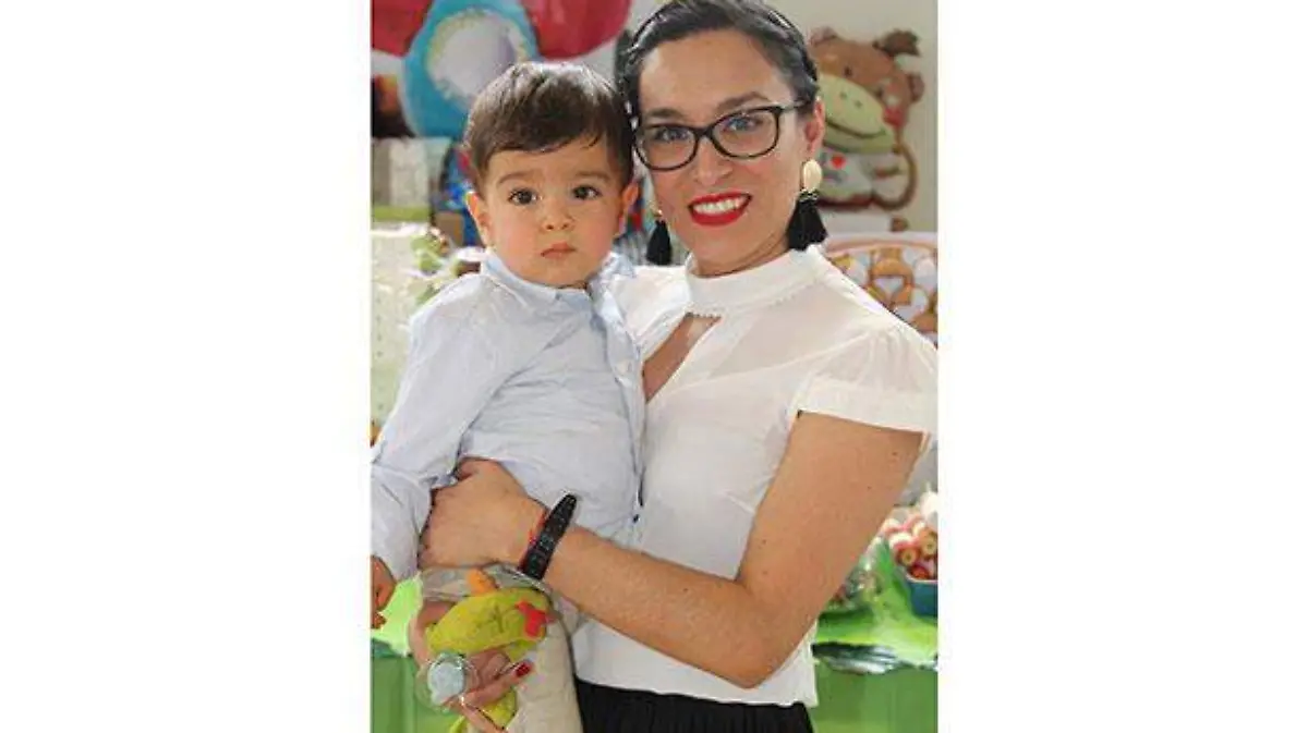 1-viridiana-gomez-y-su-hijo-elias-charbonnet
