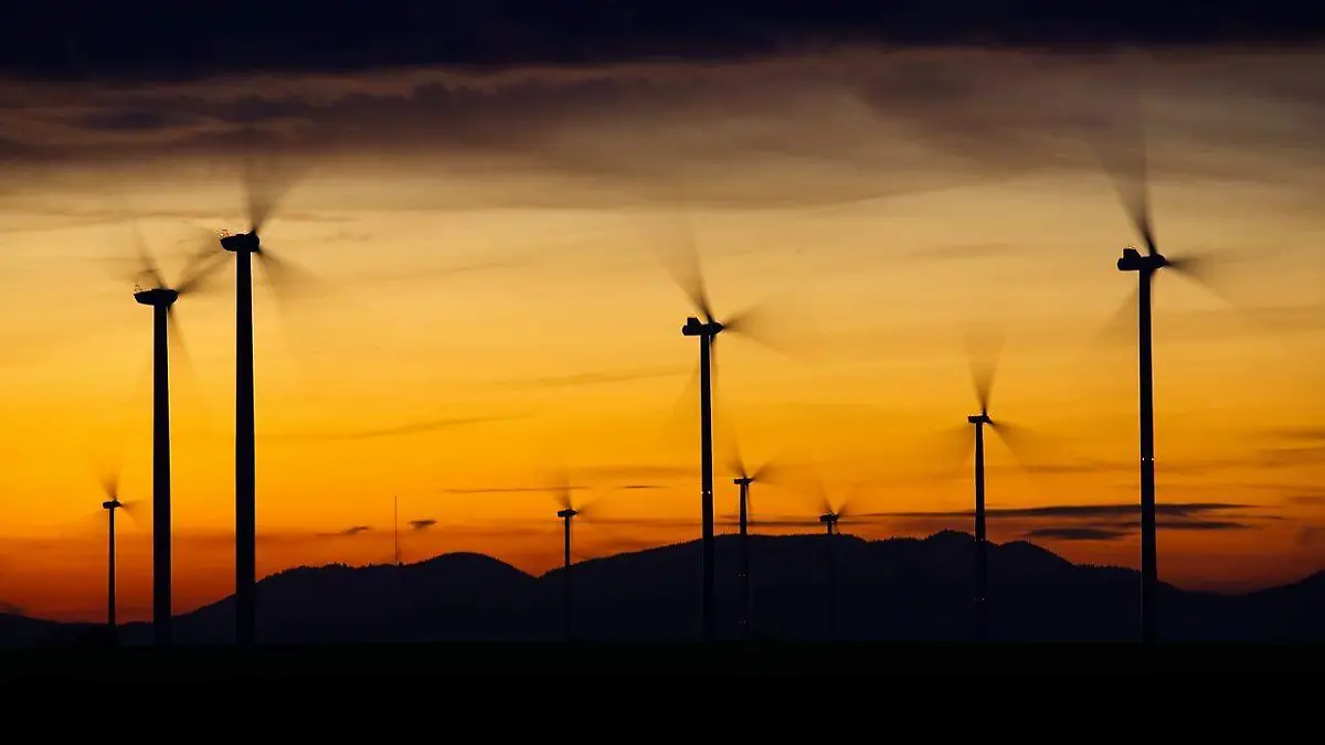 wind-turbines-gdb4294f31_1280