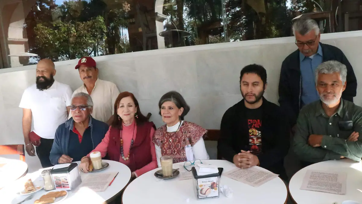 Conferencia miembros de Morena