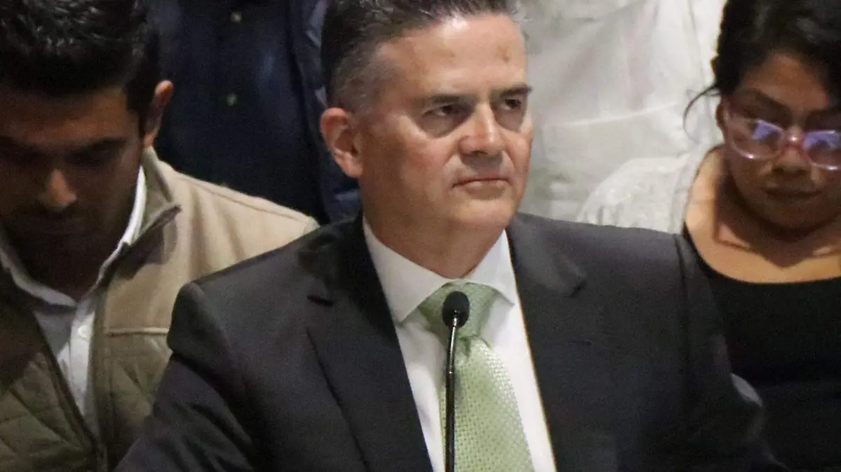 Diputado Igor Roji López