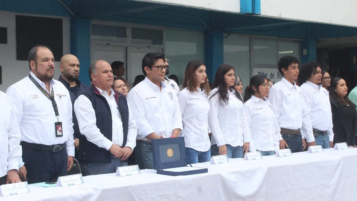 Cetmar recibe a alumnos premiados