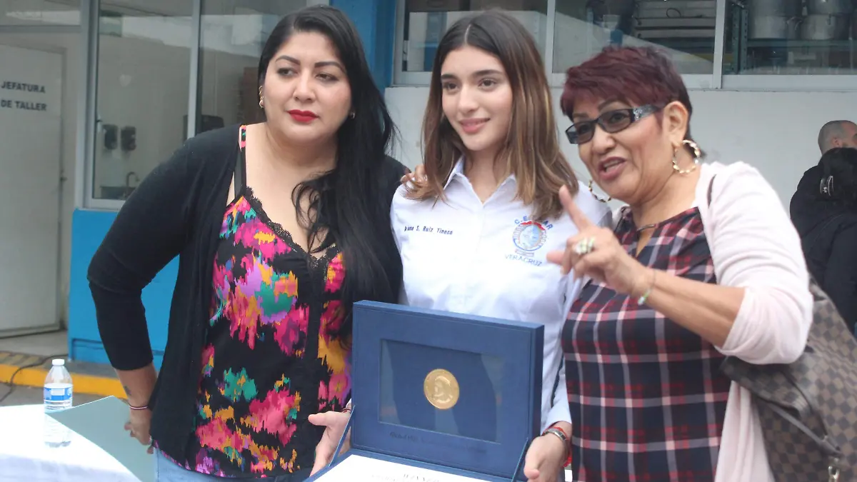 Cetmar recibe a alumnos premiados 