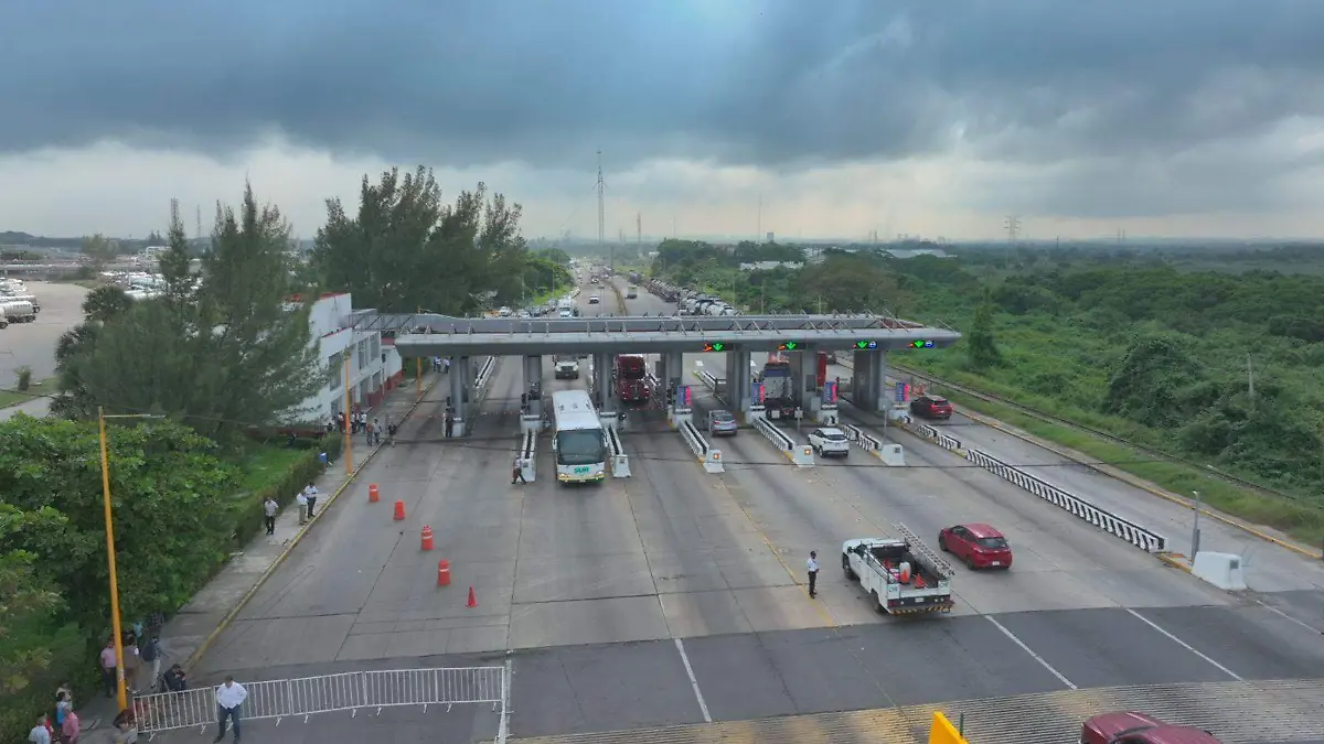 Caseta de cobro en Puente Coatzacoalcos 1
