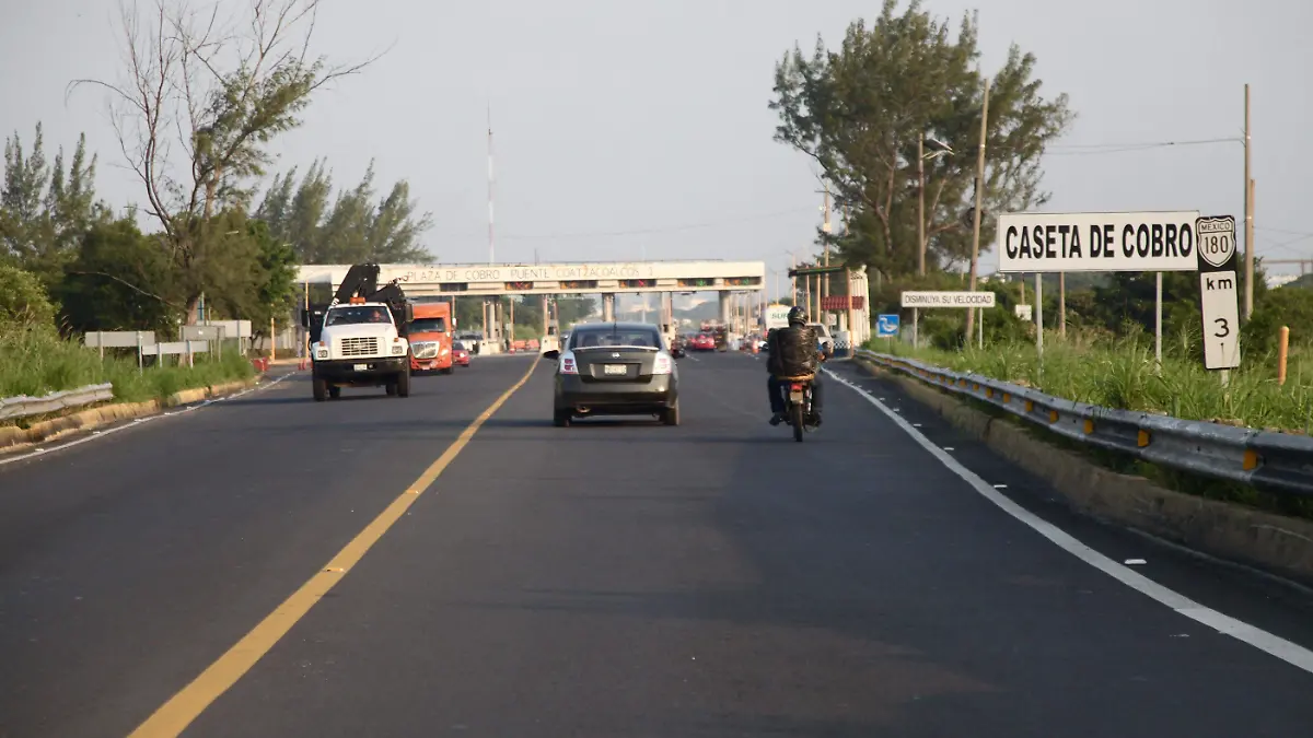 Caseta de cobro en Puente Coatzacoalcos 1