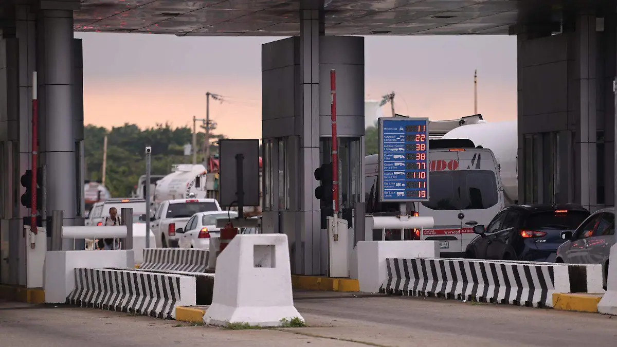Caseta de cobro en Puente Coatzacoalcos 1