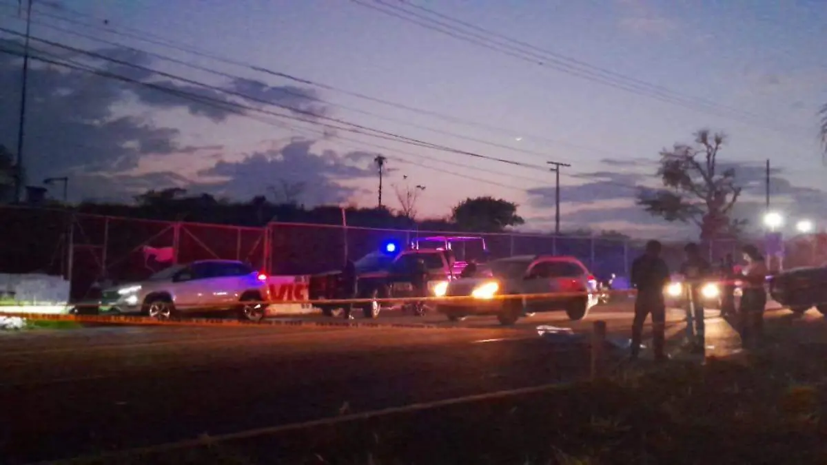 El accidente ocurrió a menos de 100 metro de un puente peatonal, en Emiliano Zapata