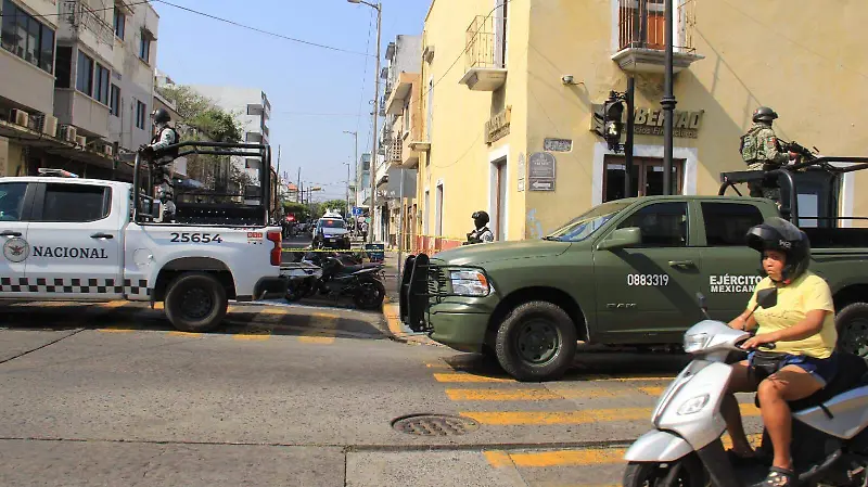 Cierran calles de la zona centro de Veracruz por operativo