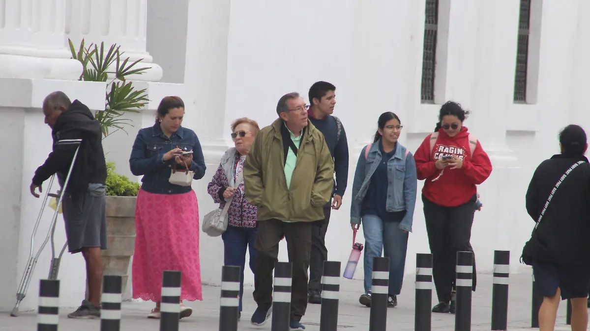 Baja temperatura y llovizna en el puerto