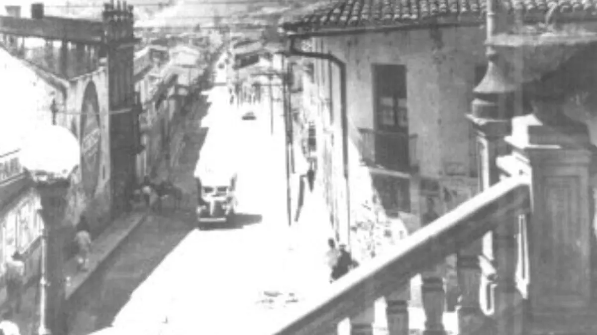 Calle Úrsulo Galván - Mediateca INAH