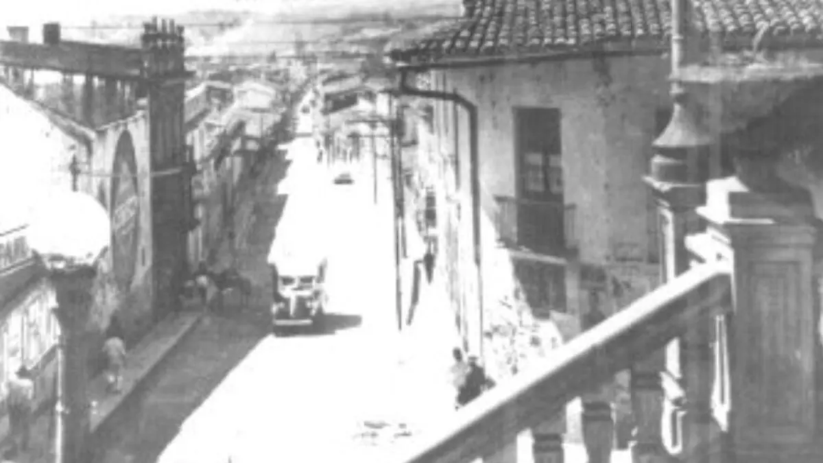 Calle Úrsulo Galván - Mediateca INAH