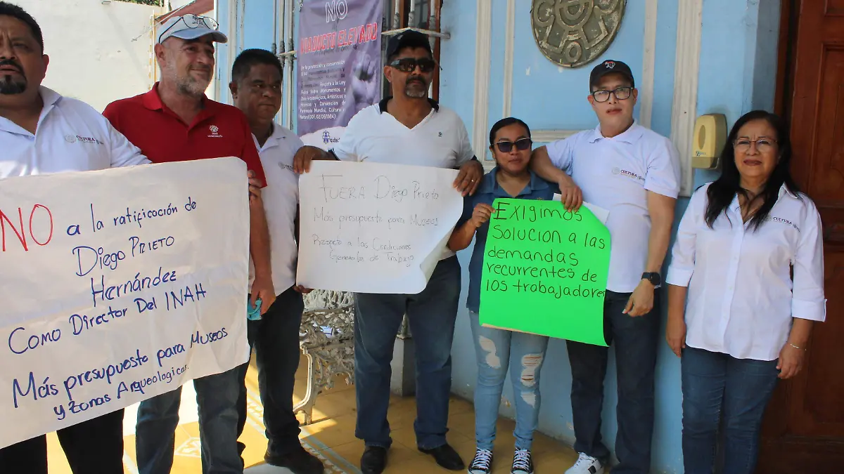 Manifestación de trabajadores del INAH 
