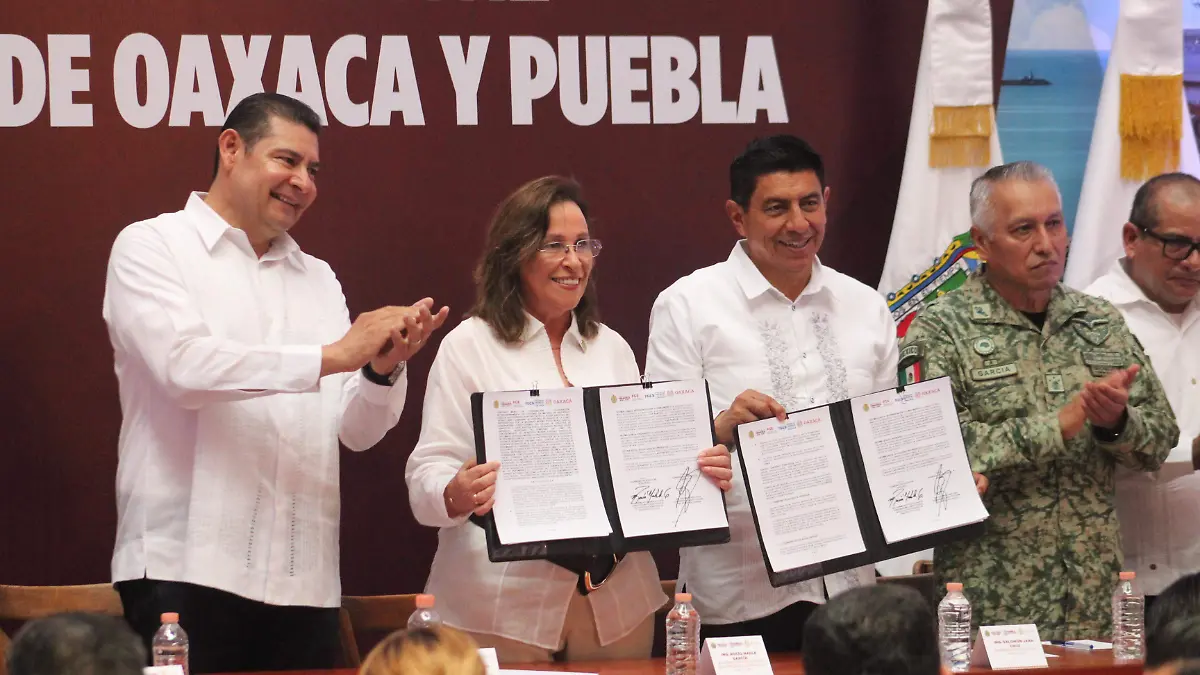 Los gobernadores Rocío Nahle, Salomon Jara y Alejandro Armenta firman convenio de colobaracion de seguridad