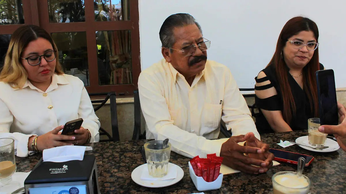 Arturo Herviz Reyes denuncia acoso 