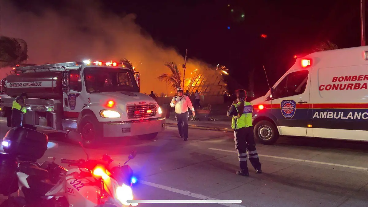 Incendio en palapa de Boca del Río 