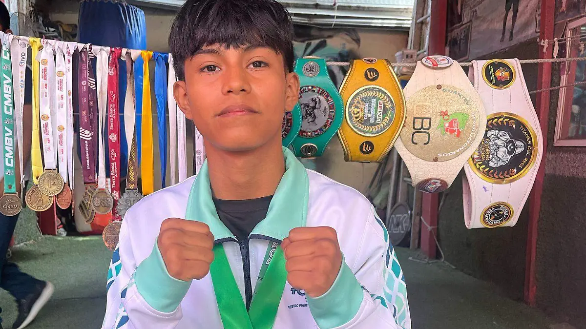 Alex David Arenal Arenas joven promesa del boxeo
