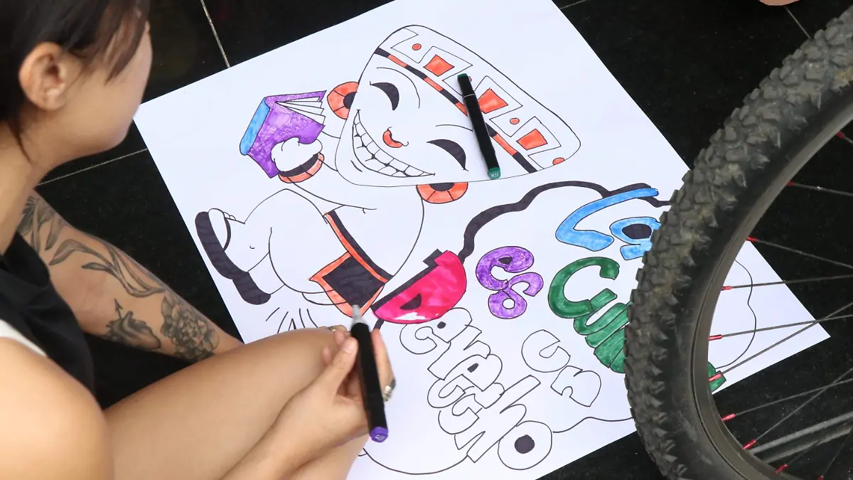 Manifestación contra fusión de la secretaría de Turismo y Cultura