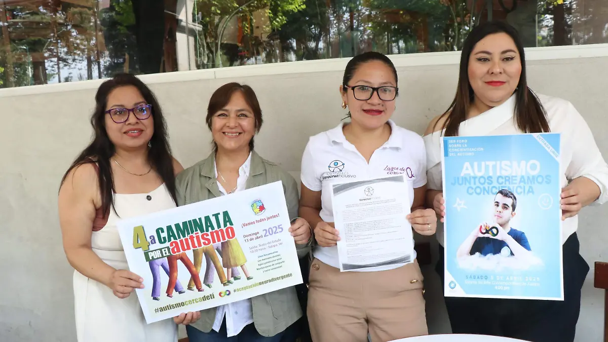 Cuarta marcha para apoyar a personas autistas en Xalapa