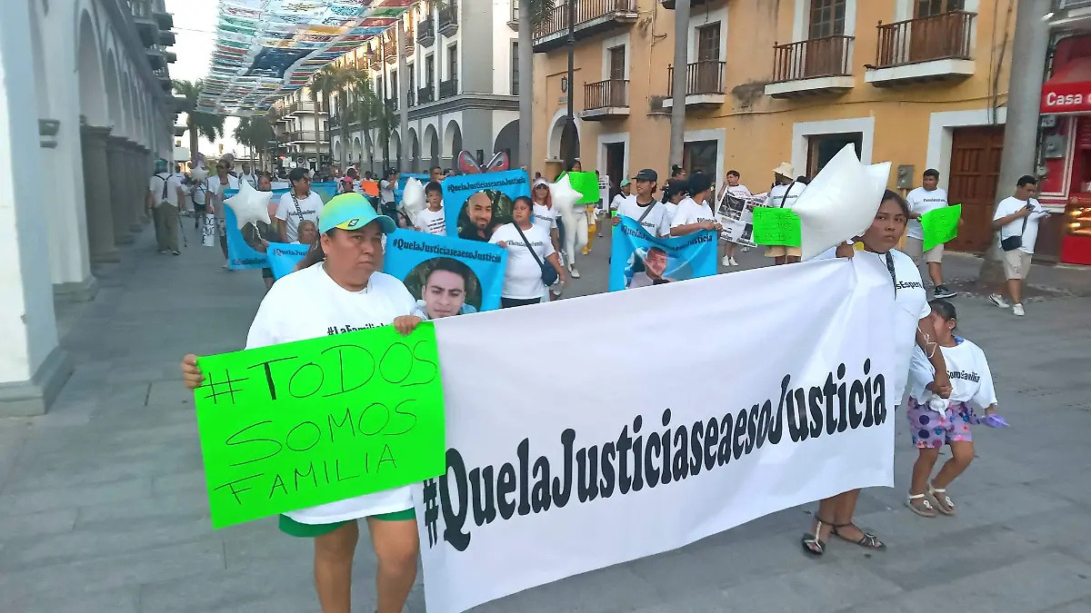 Familiares y amigos de detenidos se manifestaron