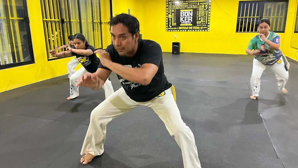 Capoeira es la defensa personal hecha baile