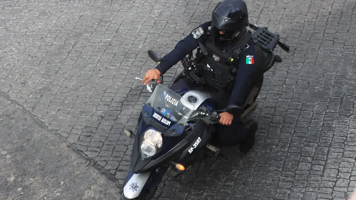Policías