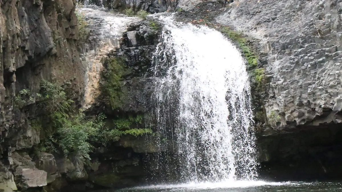 Cascada palo gacho