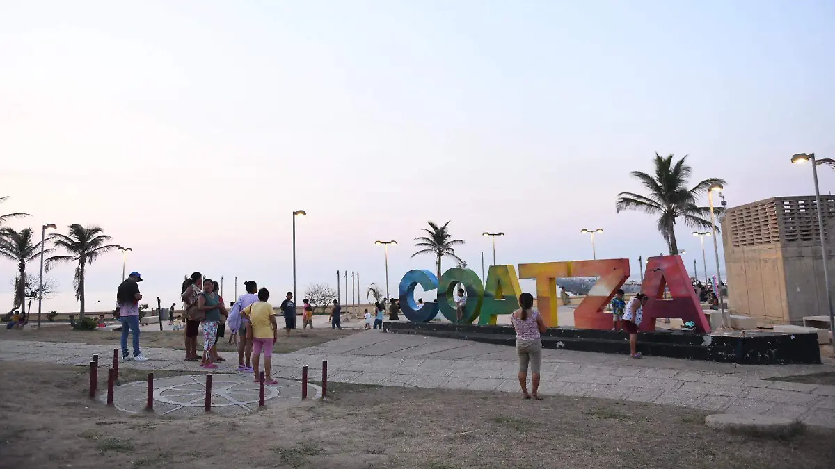 Copia de RENÉ-PLAYA COATZA