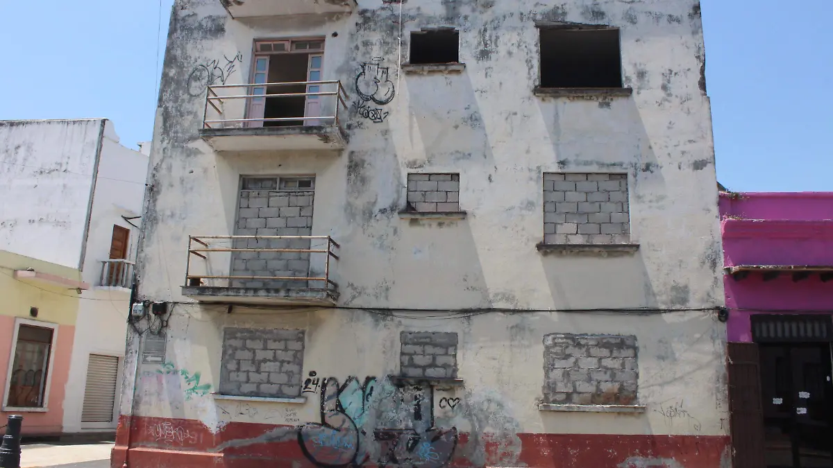 Edificios abandonados en el centro histórico
