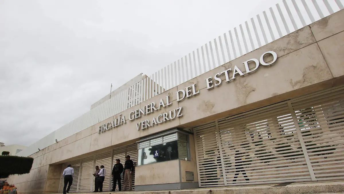 Fiscalía-Denuncia Martínez de la Torre-reporteros-FGE