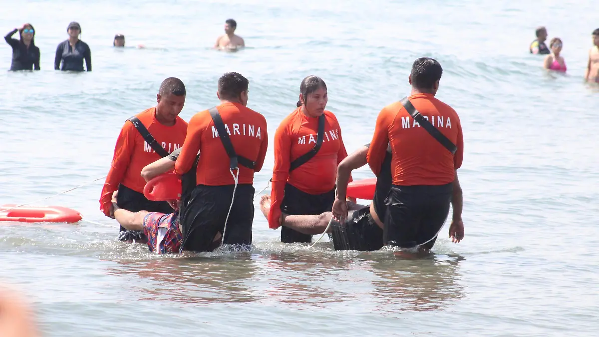 Simulacro de rescate en playas por parte se la Secretaría de Marina