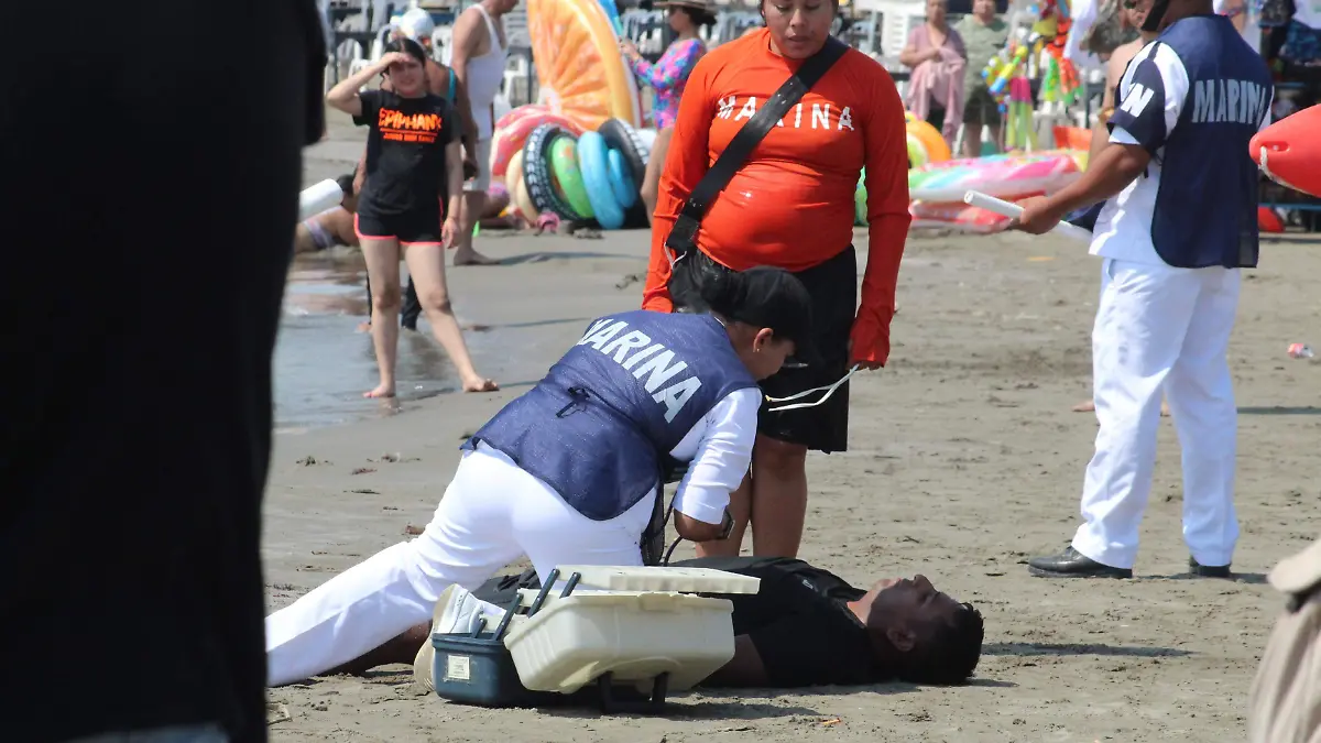 Simulacro de rescate en playas por parte se la Secretaría de Marina