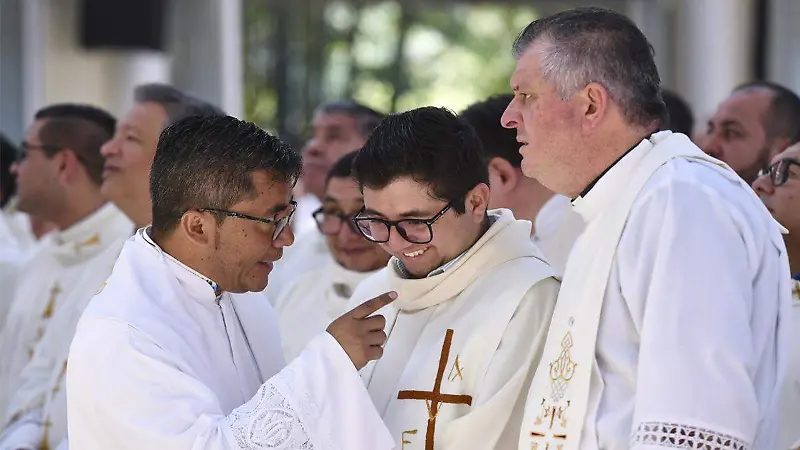 Sacerdotes