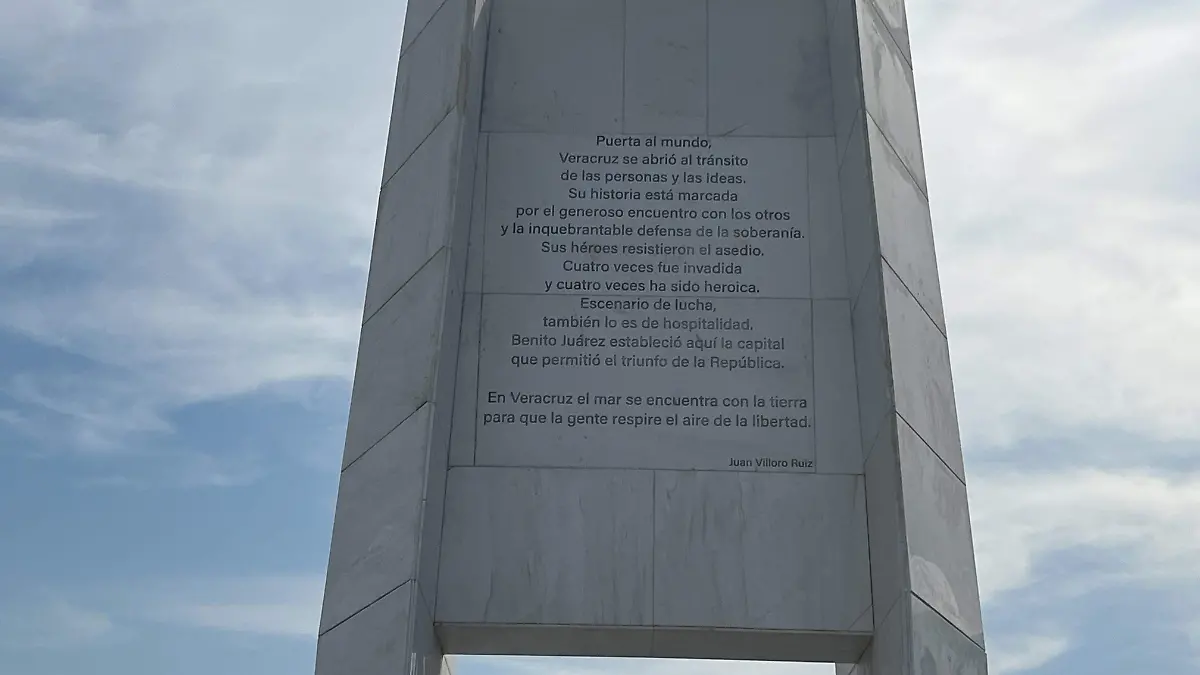 Plaza Heroísmo Veracruzano