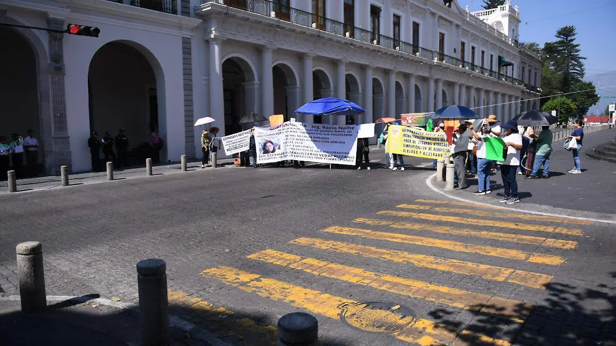 Jubilados y pensionados inician “plantón permanente” en la calle Enríquez
