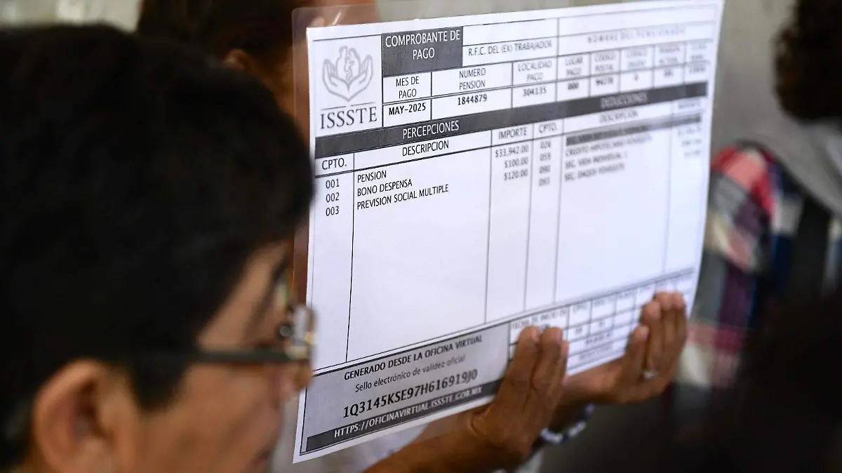 Jubilados y pensionados inician “plantón permanente” en la calle Enríquez