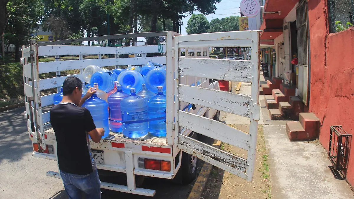 Agua Garrafones (6)