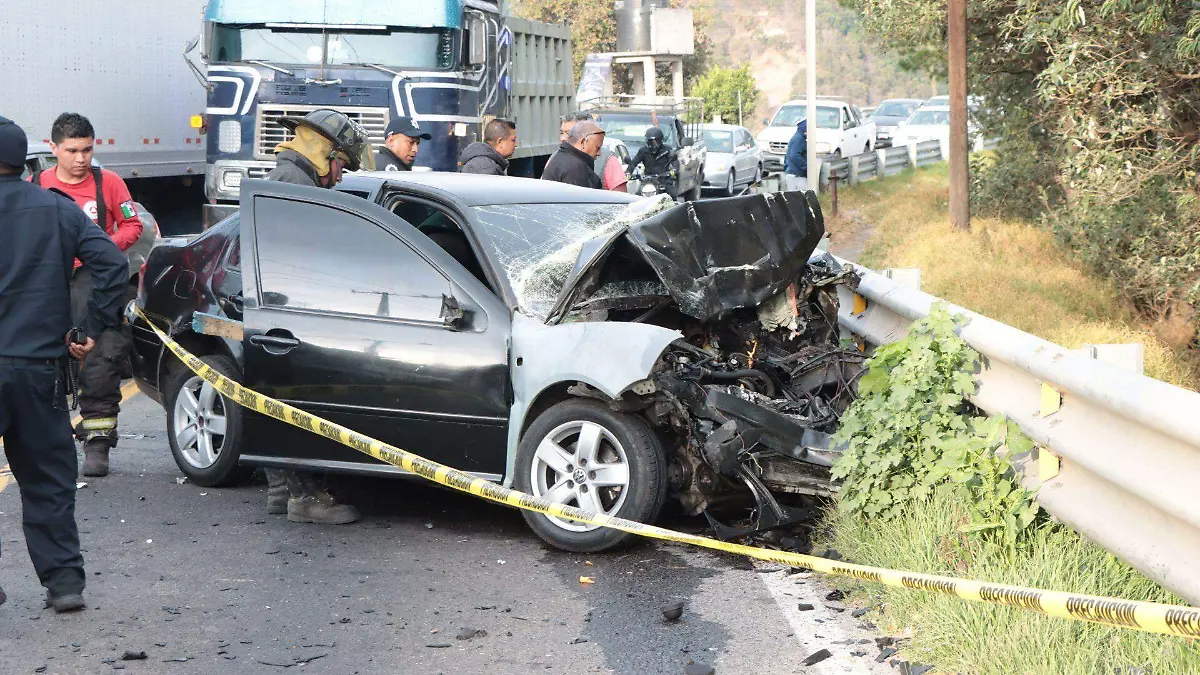 927976_Choque Tráilar vs Auto-1_web